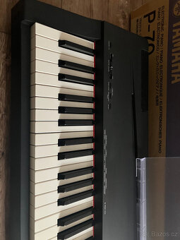 Yamaha P-70 TOP stav - 4