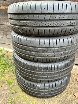 Prodám 195/65R15 letní - 4