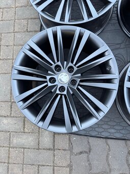 ORIGINÁL Alu Škoda Canopus R19, 5x112 - TOP STAV - 4