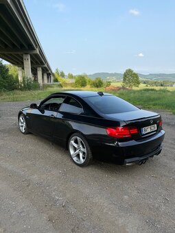 BMW e92 330D 170kw manuál - 4