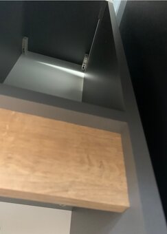 Koupelnový nábytek sestava 4 ks, velice dobrý stav - 4