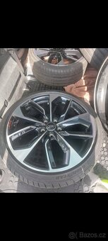 Prodám 4 kusy Letních Pneu 235/35/19 - 4