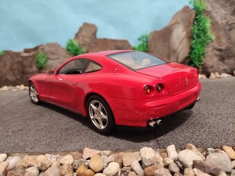 prodám model 1:18 ferrari 612 scaglietti - 4