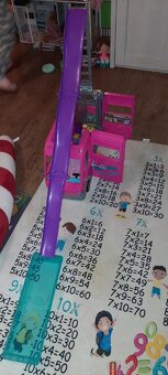 Barbie karavan se skluzavkou - 4