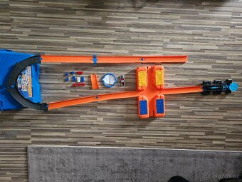 Prodám kaskadérskou autodráhu HotWheels Track Builder - 4