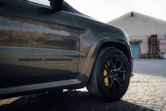 JEEP GRAND CHEROKEE TRACKHAWK 6.2 HEMI V8 - 4