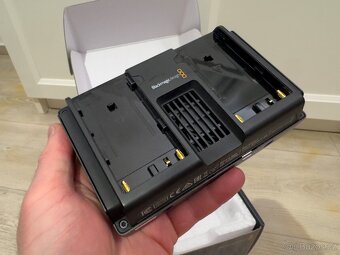 Blackmagic Design Video Assist 5'' 3G monitor a rekordér - 4