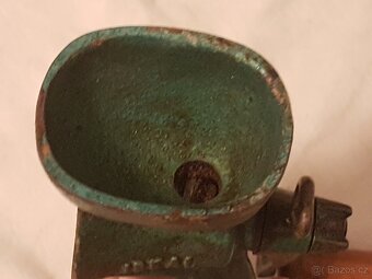 mlýnek na mák zn.IDEAL - 4