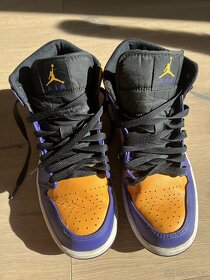 Jordan 1 mid 40.5 - 4