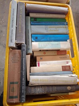 Knihy nálezový stav - 4