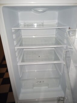 Lednice s mrazákem Candy - 4