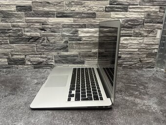 MacBook Air 13" 2017 i5 / 8GB / 128GB - 4