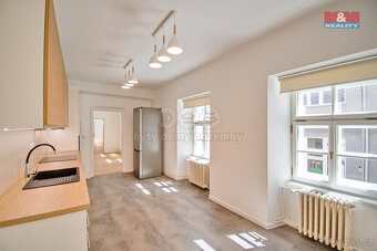 Pronájem bytu 3+1, 90 m², Valašské Meziříčí, ul. Náměstí - 4