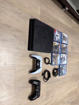 Ps 4 slim - 4