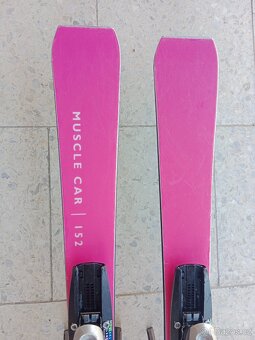 Použité nevšední růžové carvingové lyže Core 150 cm - 4