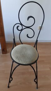 Prodám kovaný použitý nábytek se skleněnými výplněmi - 4