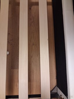 Pěkná velká postel - 4