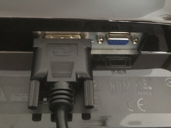 Monitor Benq GL2240 - 4