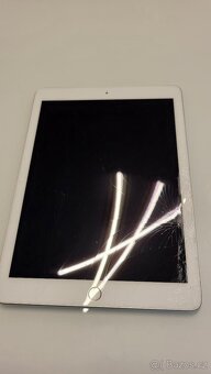 Apple iPad (6. generace) Space Gray -> poškozen  - 4
