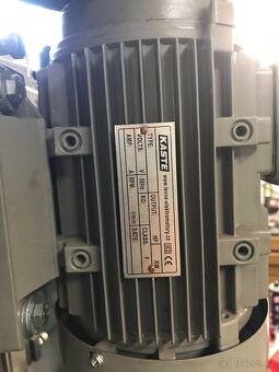 Frézovací nástavba k soustruhu - 4