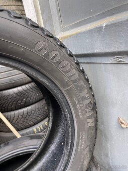 Zimní pneu 215/55/17 Good Year Dot 18 - 4