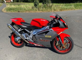 Aprilia RSV 1000 R - 4