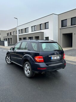 Mercedes-Benz ML500 - 4