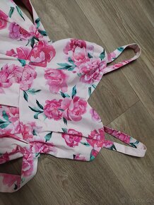 Růžové šaty Mohito - 4