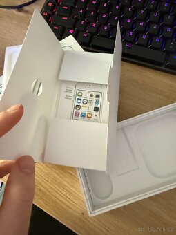 Originální krabička iPhone 5s - 4