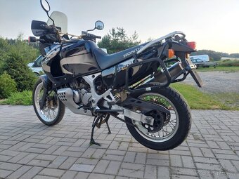 Honda XRV 750 AFRICA TWIN RD07 - 4