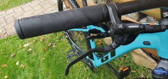 Horské kolo GT Avalanch - 4