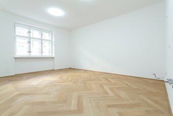 Nabízíme nový designový 4+KK po rekonstrukci – prostorný, sv - 4