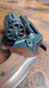 Flobert revolver KORA Brno 2.5" cal. 6mm - černý, dřevo - 4