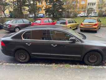 Škoda Superb II na ND jako celek - 4
