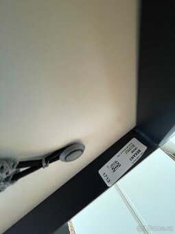 Pracovní stůl IKEA Bekant - 4