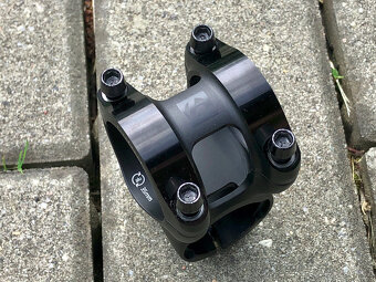 Představec Bontrager Line Pro - 35,0 / 0° - Blendr - černý - 4