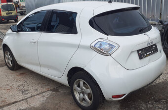 Renault Zoe, rok 2016, najeto 105 tisíc km, bez baterek - 4