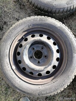 HYUNDAI KIA disky 5x114,3 R15 ET 47 - 4