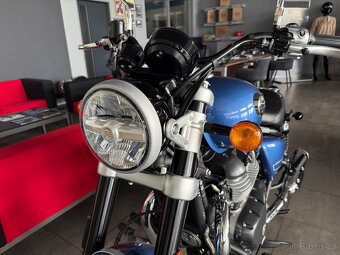 Royal Enfield, Super Meteor 650 - 4