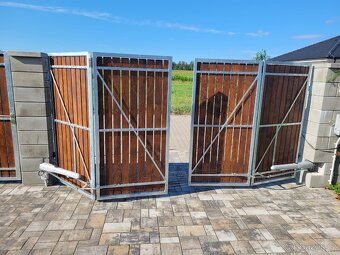 Skládací brána s pohonem - výroba a montáž na míru - 4