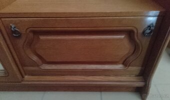 Dubová předsíňová zašupovací šatní skříň - 4