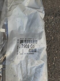 Těsnící guma Citroën C4 - 4