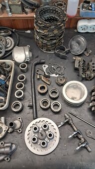 Yamaha DT 125 R RE X díly #3 - 4