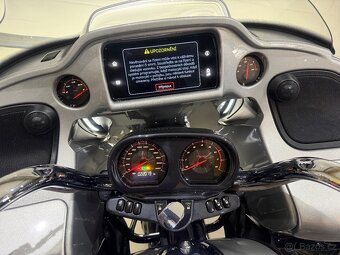 Harley Davidson Road Glide CVO - 4