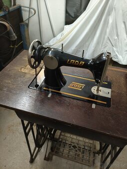 Šicí stroj Lada - 4