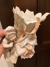 Porcelánová vázička značená. - 4