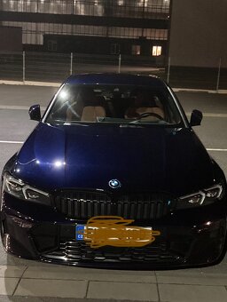 BMW 330e - 4