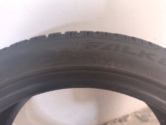 Prodám pneu 205/45R17 88V - 4