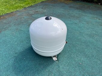 expanzní nádoba 35l - 4