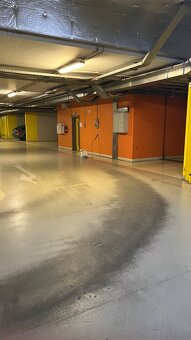 Pronájem garážového stání 15m² - Petržílkova metro B (Hůrka) - 4